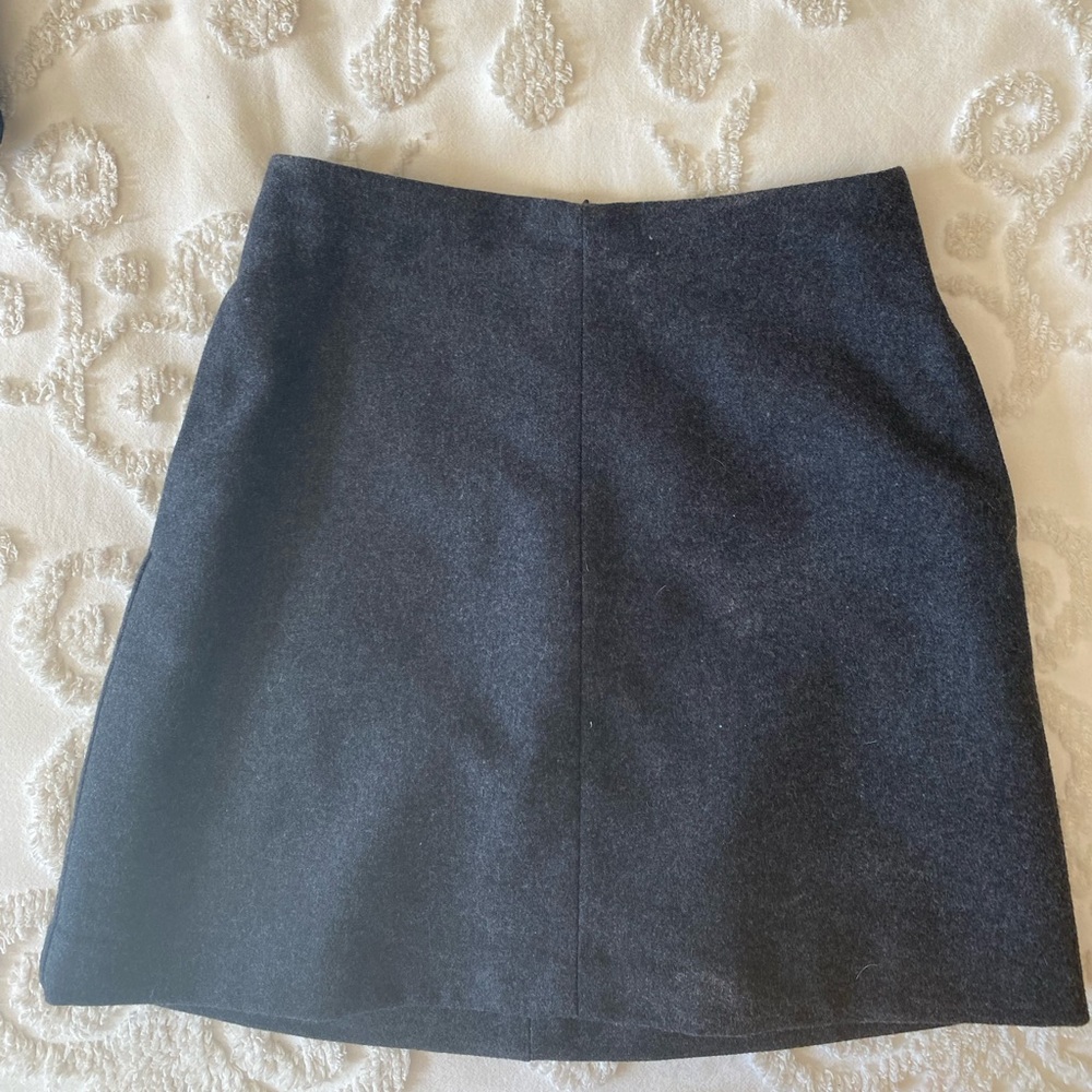 Italian Merino wool mini skirt by Wilfred. Very flattering!